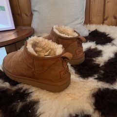 Uggs Classic Ultra Mini UK 4