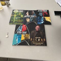 5 x Star Trek Graphic novels