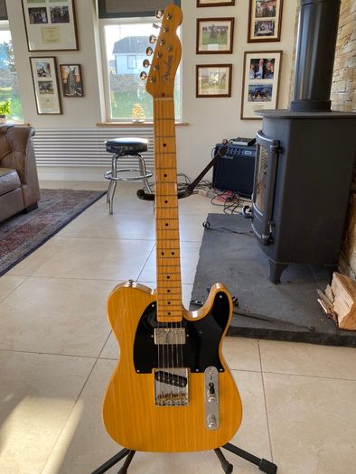 Fender 52 Telecaster American Vintage Reissue Limited Edition FSR. Albert Lee signature on back of headstock.