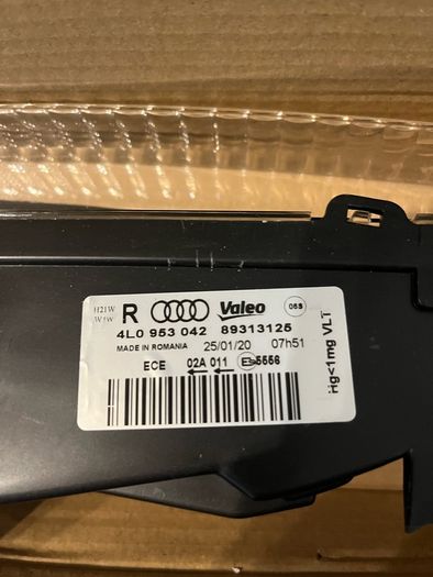 Oem Audi Q7 4l Front Bumper Right Turn Signal 4l0953042 Genuine