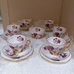 Beautiful  Royal Imperial 19 Piece Tea Set. Finest Bone China