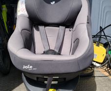Joie Spin 360 degree car seat
