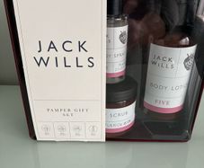 Jack Wills Pamper Gift Set