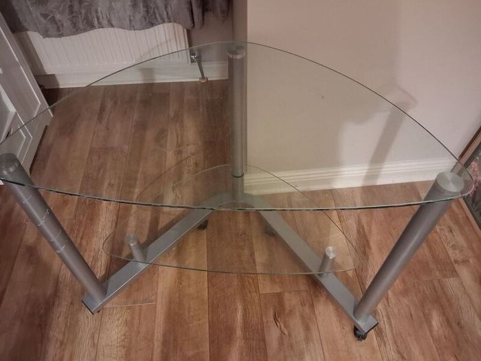 Computer desk