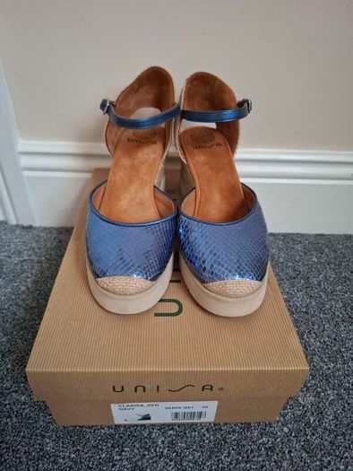 Unisa Espadrilles