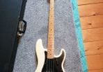 Squier Matt Freeman P Bass
