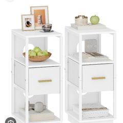 2 side tables and 2 lamps