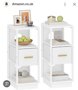 2 side tables and 2 lamps