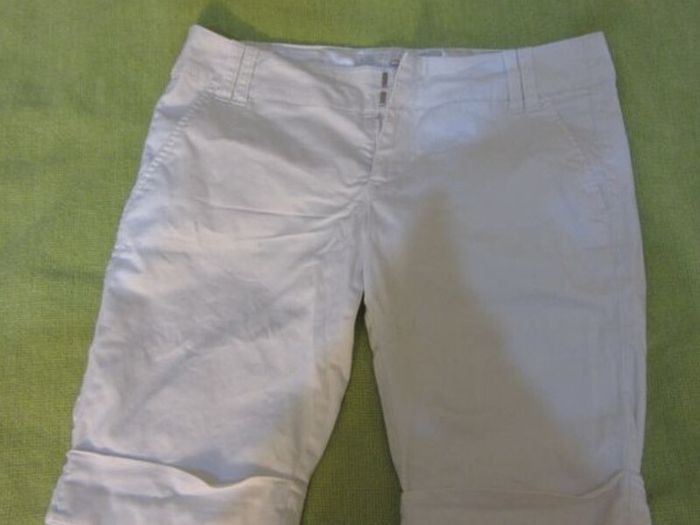 "Bershka" white knee length shorts,
