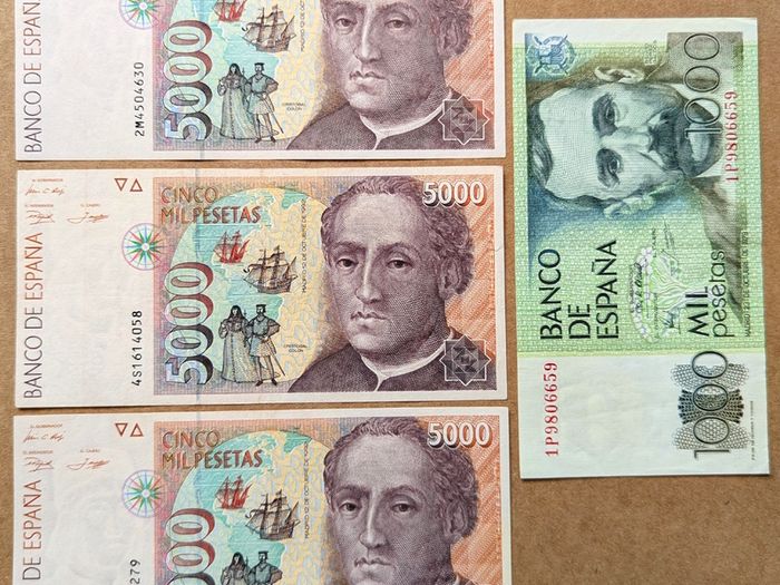 SPAIN - Set of 4 Banknotes: 1000 5000 Pesetas 1976-1992 P165 (VF-AU)