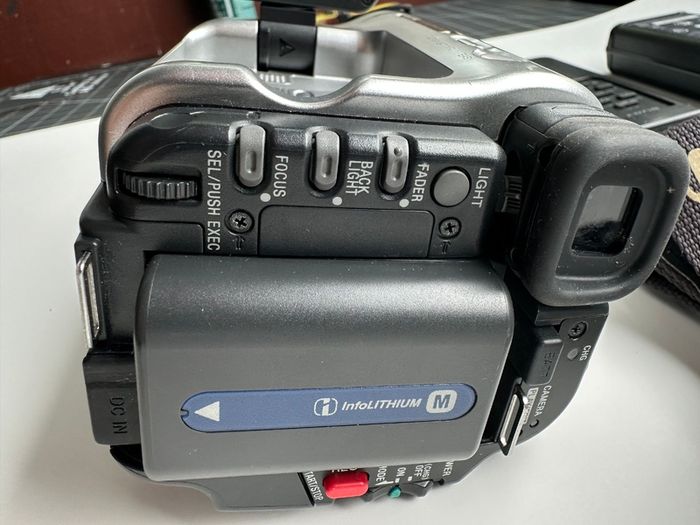 Sony Handycam DCR-ccd-trv238e PAL