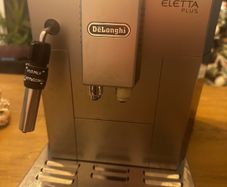 Delonghi eletta coffee machine