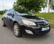 Opel Astra J SE 2011