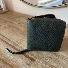 & Other Stories Forest Green Leather Zip-Around Wallet - Excellent Condition