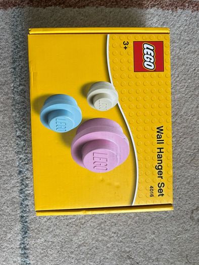 Lego wall hanger set