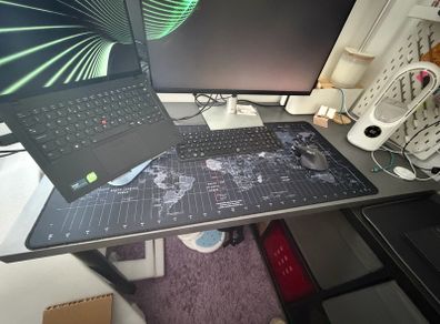 ikea desk/table