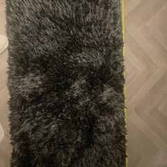 Fluffy grey mat