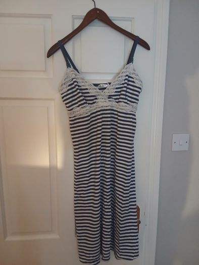 Maternity/Breastfeeding nighties (M/10-14)