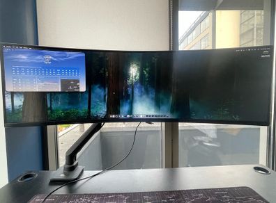 Samsung 49 CRG9 ultrawide curved monitor