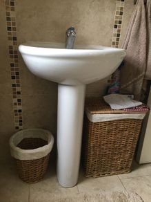 Basin / Pedestal