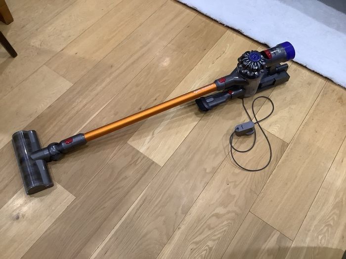 Dyson v8 absolute