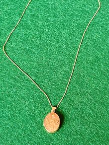 9k gold Daughter Locket with chain