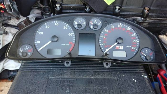 Audi a4 b6 b7 a6 c5 c6 diesel 1.9tdi 130 HP AWX AVF 2.0tdi 140 / 170 HP BLB BRE BRD CAG CAH etc 6 speed clutch kit. 240mm. Parts breaking