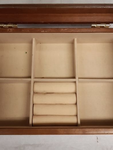 Vintage jewellery box