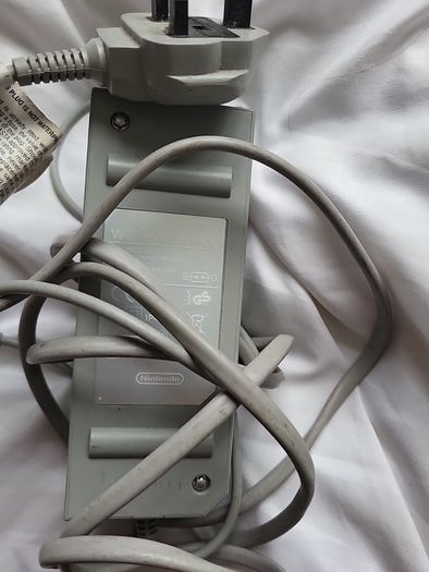 Nintendo wii power supply