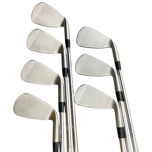 Mizuno JPX 921 Hot Metal Irons / 4-Pw / Dynamic Gold 120 X100 X-Stiff / Left Hand