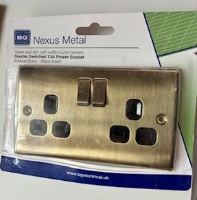 Double switched (13A) socket - antique brass