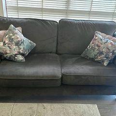 Bespoke Shanley Interior 3 seater chesterfield sofa
