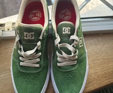 Green DC Shoes Size 8