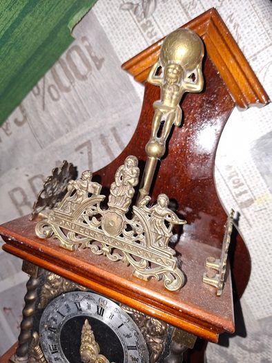 Working Vintage Atlas mechanical Wall Clock converted to battery, Postage Available or collection