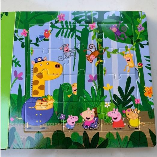 Pepa Pig puzzle book