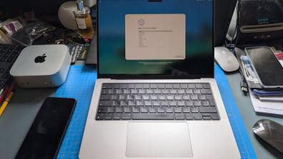 Macbook Pro 14" 2021,  M1 Pro, 16 Gb, 512 Gb Ssd