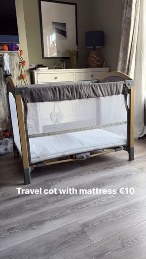 travel cot