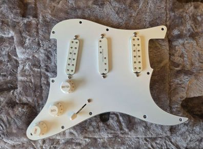 Seymour Duncan Everything Axe Loaded Stratocaster Pickguard