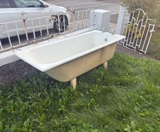 Cast iron bath