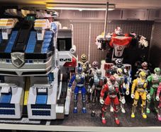 Power rangers spd megazord & action figures