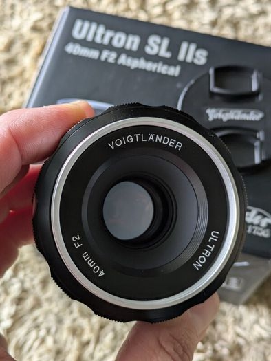 Voigtlander Ultron 40mm f/2 SL IIS Aspherical Lens for Nikon F (Silver Rim)