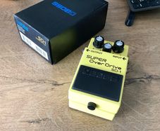 Boss SD-1 Super Overdrive effect pedal box