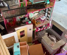 kids doll house