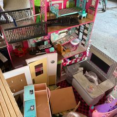kids doll house