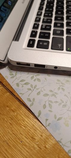 apple macbook air A1466