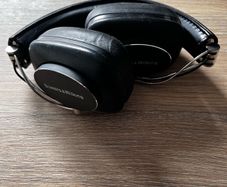 Bowers and Wilkins P7 Wireless