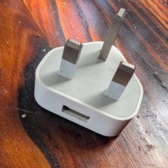 Genuine Apple 5W USB Power Adapter