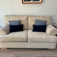 suite of furniture (3 + 2 + footstool)