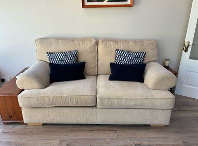 suite of furniture (3 + 2 + footstool)
