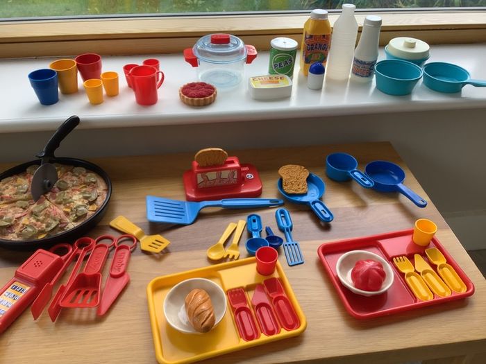 ELC play kitchen with accessories.